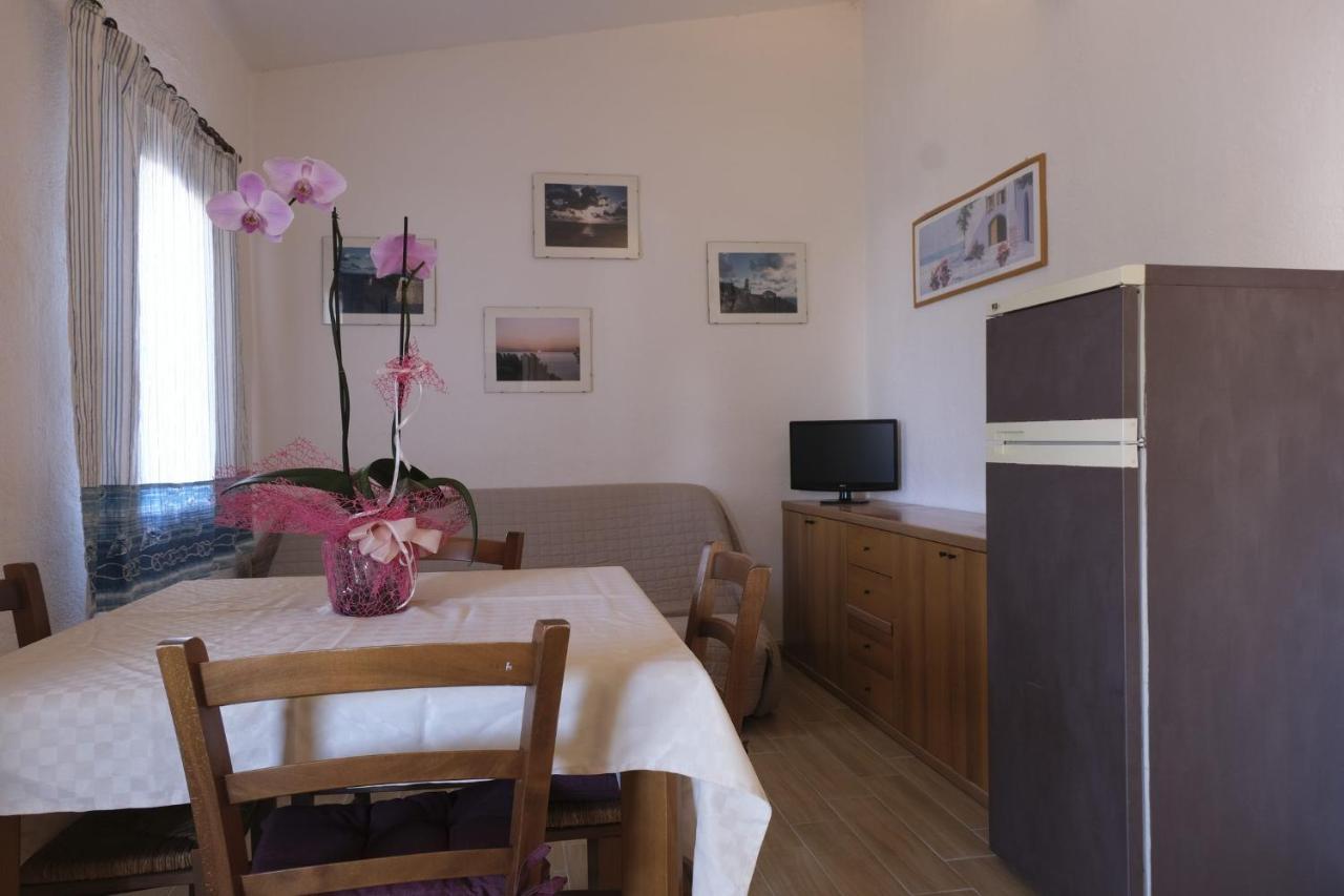 Aria Di Vacanza - Gelsi Olbia Exterior foto
