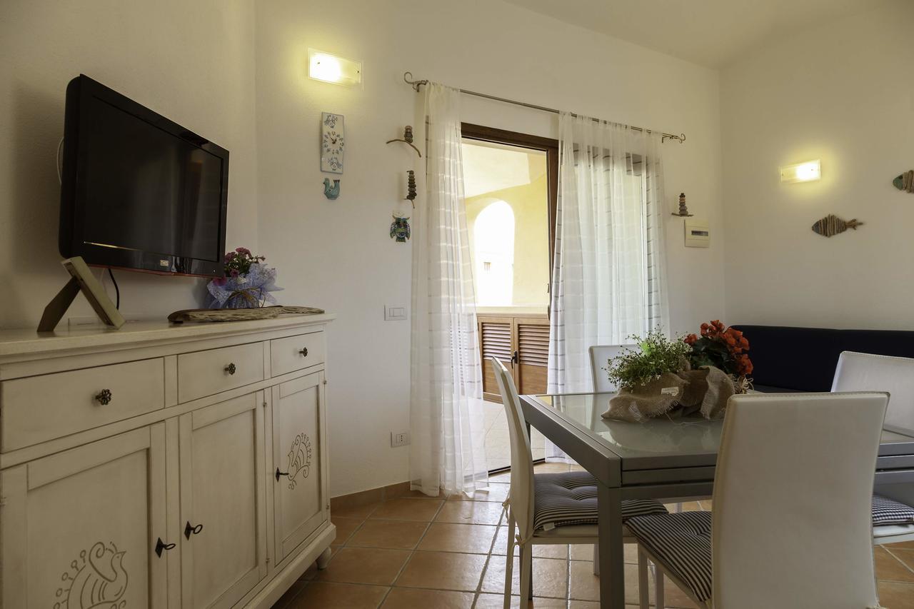 Aria Di Vacanza - Gelsi Olbia Exterior foto